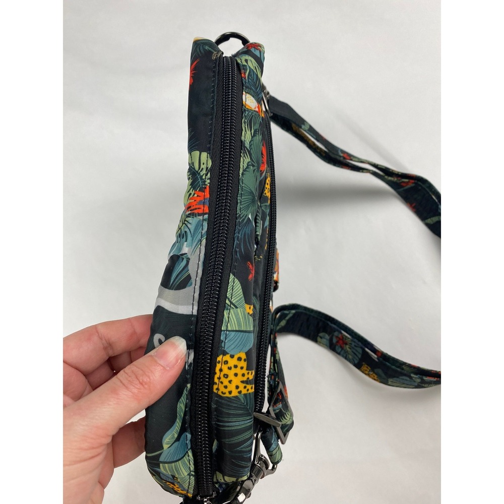Lug Carousel XL Cross Body Purse Bag Wildlife - Picture 8 of 16